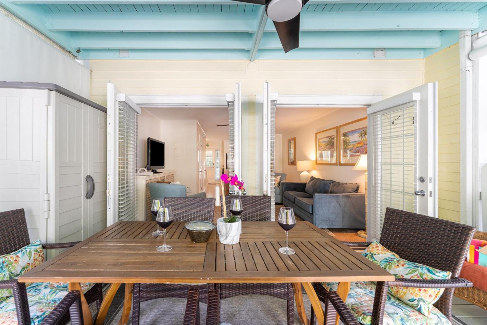 Hébergement de vacances A Place In Paradise By Avantstay Walkable W Shared Pool Week Long Only